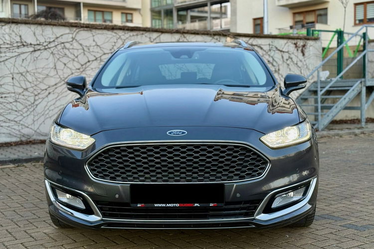Ford Mondeo Vignale 2.0 benzyna 241 KM Europa zdjęcie 11