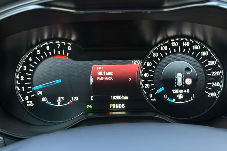 Ford Mondeo Vignale 2.0 benzyna 241 KM Europa zdjęcie 25