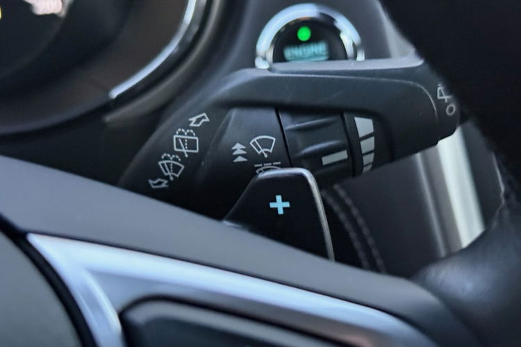 Ford Mondeo Vignale 2.0 benzyna 241 KM Europa zdjęcie 29