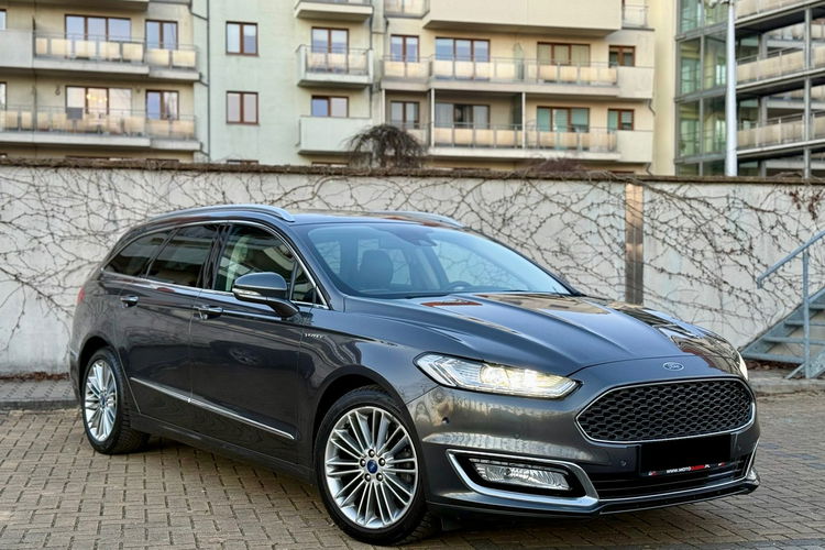 Ford Mondeo Vignale 2.0 benzyna 241 KM Europa zdjęcie 4