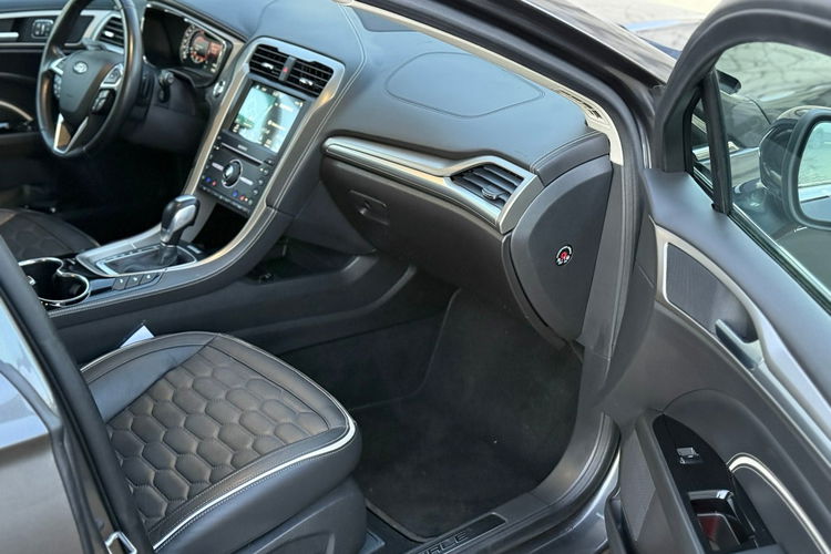 Ford Mondeo Vignale 2.0 benzyna 241 KM Europa zdjęcie 7