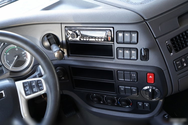 DAF XF 460 / SPACE CAB / EURO 6 zdjęcie 29