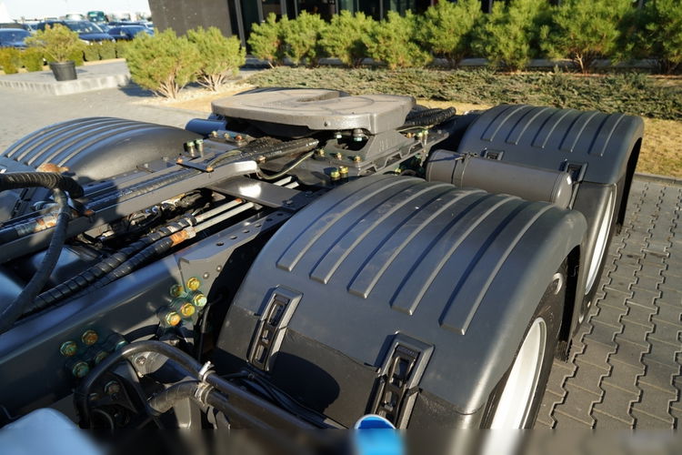 Scania R 650 / V8 / 6x4 / HYDRAULIKA /  DMC: 100.000 KG / KLIMA POSTOJOWA / 3 OSIOWY CIĄGNIK SIODŁOWY / OPONY 100%  zdjęcie 14
