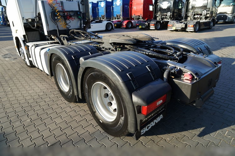 Scania R 650 / V8 / 6x4 / HYDRAULIKA /  DMC: 100.000 KG / KLIMA POSTOJOWA / 3 OSIOWY CIĄGNIK SIODŁOWY / OPONY 100%  zdjęcie 16