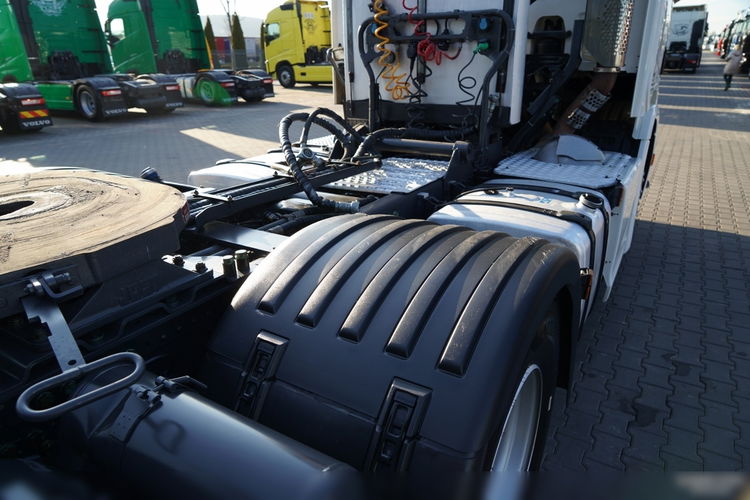 Scania R 650 / V8 / 6x4 / HYDRAULIKA /  DMC: 100.000 KG / KLIMA POSTOJOWA / 3 OSIOWY CIĄGNIK SIODŁOWY / OPONY 100%  zdjęcie 19