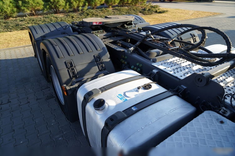 Scania R 650 / V8 / 6x4 / HYDRAULIKA /  DMC: 100.000 KG / KLIMA POSTOJOWA / 3 OSIOWY CIĄGNIK SIODŁOWY / OPONY 100%  zdjęcie 22