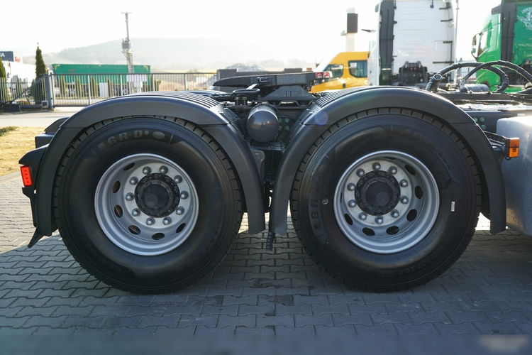 Scania R 650 / V8 / 6x4 / HYDRAULIKA /  DMC: 100.000 KG / KLIMA POSTOJOWA / 3 OSIOWY CIĄGNIK SIODŁOWY / OPONY 100%  zdjęcie 28