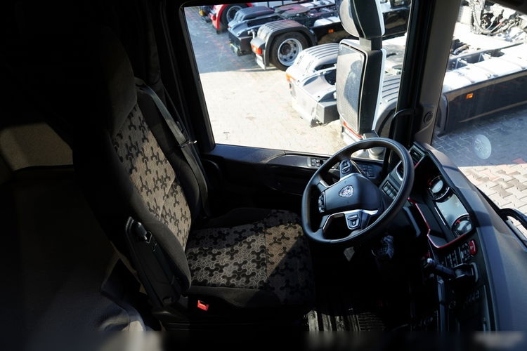 Scania R 650 / V8 / 6x4 / HYDRAULIKA /  DMC: 100.000 KG / KLIMA POSTOJOWA / 3 OSIOWY CIĄGNIK SIODŁOWY / OPONY 100%  zdjęcie 34