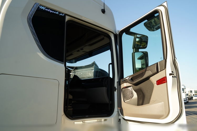 Scania R 650 / V8 / 6x4 / HYDRAULIKA /  DMC: 100.000 KG / KLIMA POSTOJOWA / 3 OSIOWY CIĄGNIK SIODŁOWY / OPONY 100%  zdjęcie 43