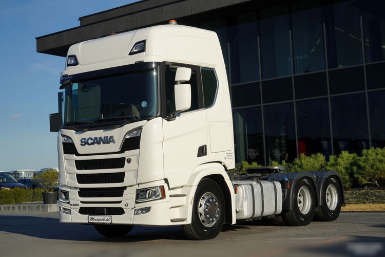 Scania R 650 / V8 / 6x4 / HYDRAULIKA /  DMC: 100.000 KG / KLIMA POSTOJOWA / 3 OSIOWY CIĄGNIK SIODŁOWY / OPONY 100%  zdjęcie 5