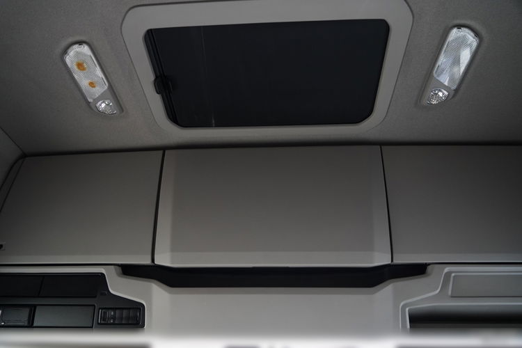 Scania S 500 / RETARDER / KLIMA POSTOJOWA / CAŁA NA PODUSZKACH / OPONY 100% zdjęcie 33