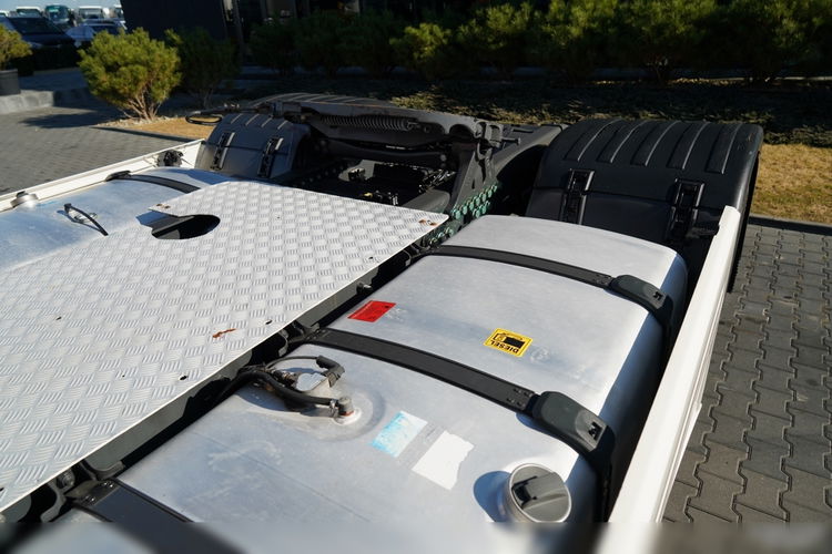 Scania R 450 / RETARDER / PEŁNY ADR /  CROWN  EDITION STREAMLINE  /  KLIMA POSTOJOWA / ALUFELGI  zdjęcie 12