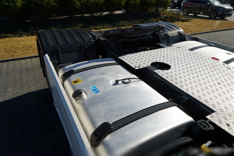 Scania R 450 / RETARDER / PEŁNY ADR /  CROWN  EDITION STREAMLINE  /  KLIMA POSTOJOWA / ALUFELGI  zdjęcie 17