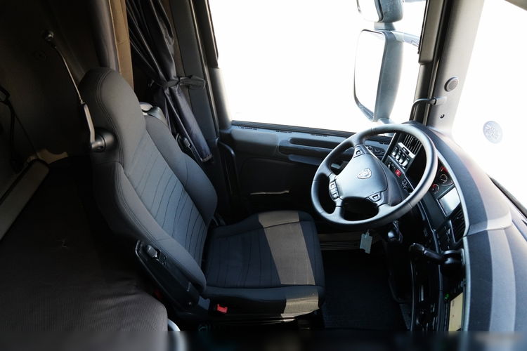 Scania R 450 / RETARDER / PEŁNY ADR /  CROWN  EDITION STREAMLINE  /  KLIMA POSTOJOWA / ALUFELGI  zdjęcie 27