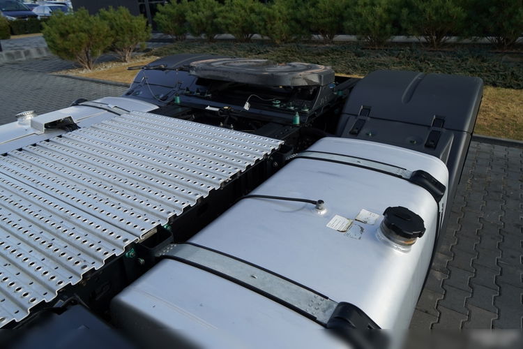 MAN TGX 18.480 / GM / RETARDER / KLIMA POSTOJOWA / NAVI zdjęcie 12