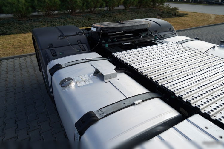 MAN TGX 18.480 / GM / RETARDER / KLIMA POSTOJOWA / NAVI zdjęcie 17