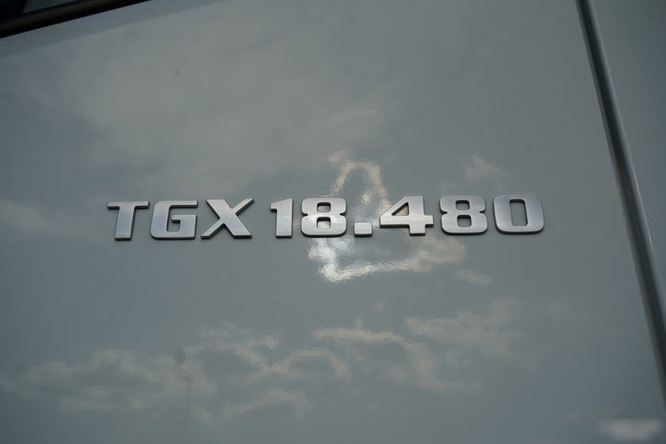 MAN TGX 18.480 / GM / RETARDER / KLIMA POSTOJOWA / NAVI zdjęcie 23