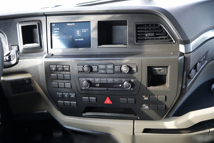 MAN TGX 18.480 / GM / RETARDER / KLIMA POSTOJOWA / NAVI zdjęcie 32