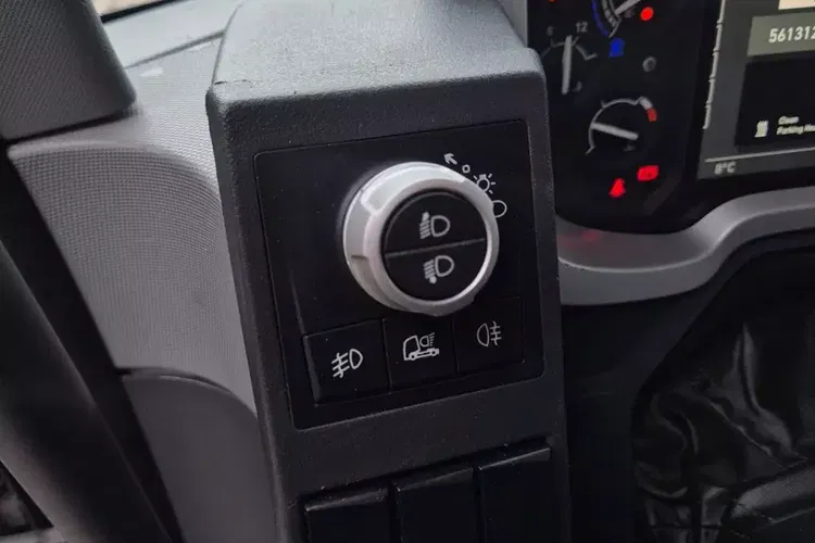 Renault T480 zdjęcie 25