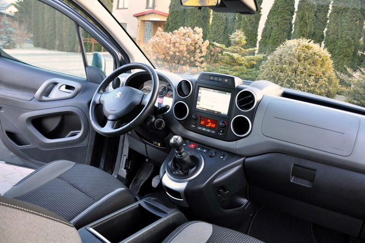 Peugeot Partner 1.6HDI(120KM) Lift Led Duża Navi Kamera Klimatronik Reling I Wł ASO zdjęcie 26