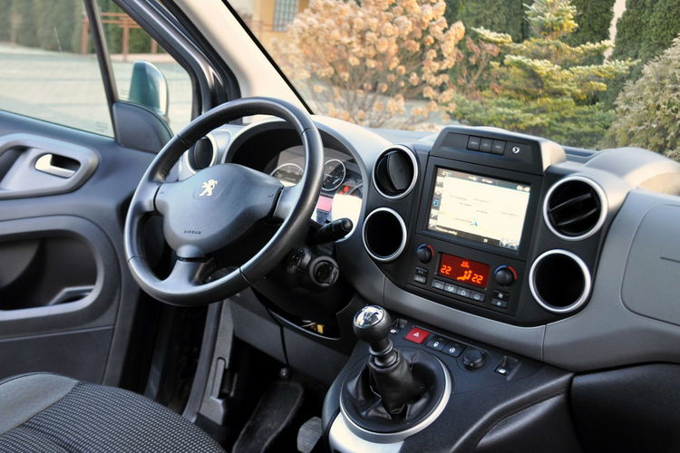 Peugeot Partner 1.6HDI(120KM) Lift Led Duża Navi Kamera Klimatronik Reling I Wł ASO zdjęcie 27