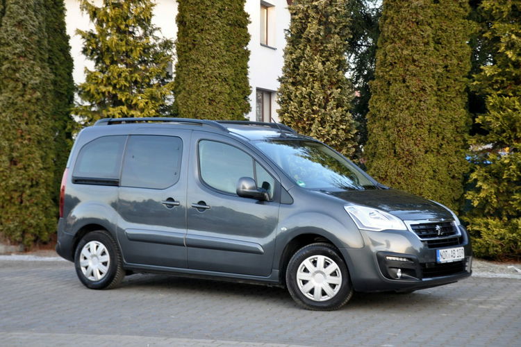 Peugeot Partner 1.6HDI(120KM) Lift Led Duża Navi Kamera Klimatronik Reling I Wł ASO zdjęcie 4