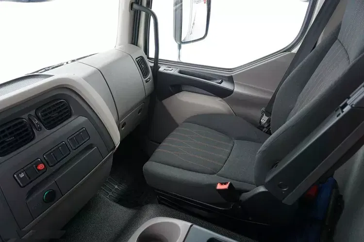 DAF / LF / 290 / E 6 / FIRANKA + WINDA / ŁAD. 9 970 KG / 19 PALET zdjęcie 39