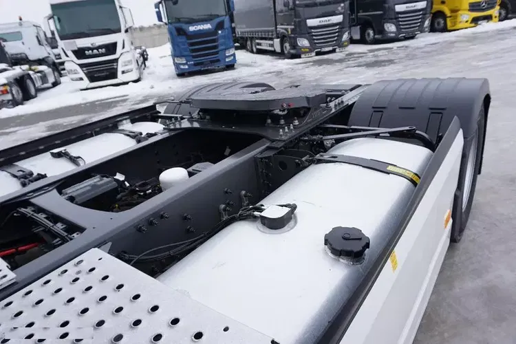 Volvo / FH / 460 / I – SAVE / XL / EURO 6 / ACC / I – COOL zdjęcie 31