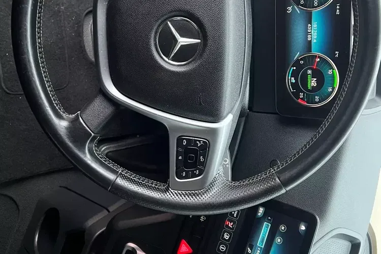 Mercedes ACTROS MP5 zdjęcie 23