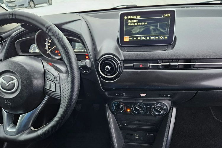 Mazda 2 1,5 SKYACTIV nawigacja klimatyzacja zarejestrowana zdjęcie 15
