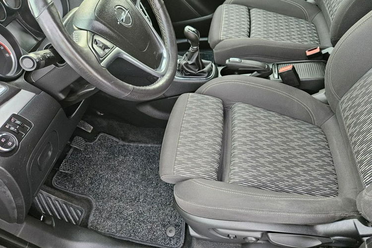 Opel Mokka 1,4 16V Turbo 4x4 159000 km śliczna zarejetrowana zdjęcie 14