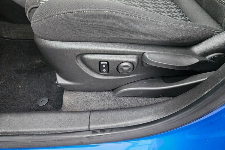 Opel Mokka 1,4 16V Turbo śliczna zarejetrowana zdjęcie 14