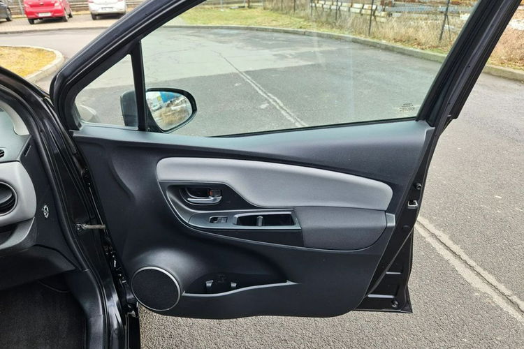 Toyota Yaris 1,33 VVT-i kamera klimatyzacja ładna zarejetrowana zdjęcie 16