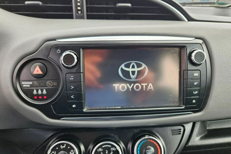 Toyota Yaris 1,33 VVT-i kamera klimatyzacja ładna zarejetrowana zdjęcie 17