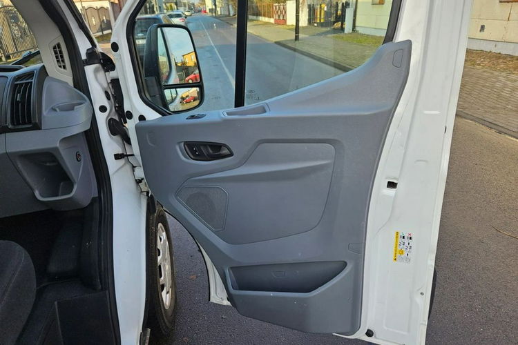Ford Transit 2,0 Diesel klimatyzacja 157 000 km zadbany zarejestrowany zdjęcie 14