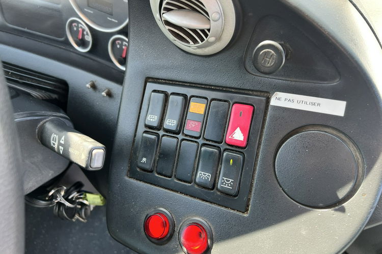 CARRIER A91164E3 , PODMIEJSKI , SZKOLNY AUTOBUS MAN CARRIER A91, szkolny 63 miejsc, Klima, Winda dla inwalidów zdjęcie 13