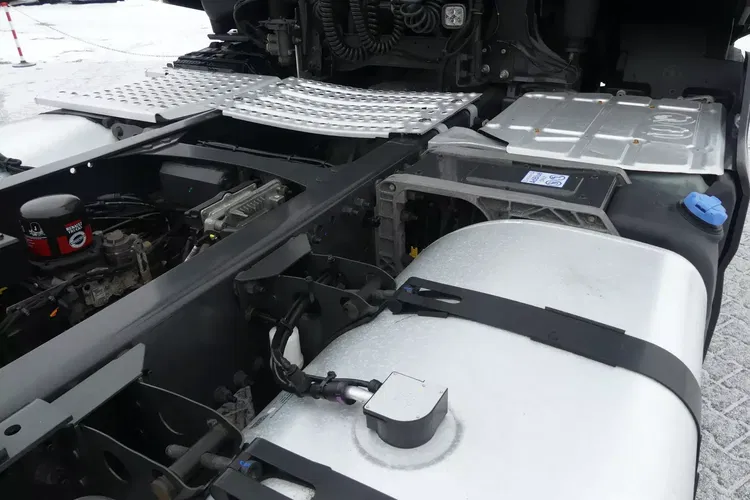 Renault T480 13L / EURO 6 / STANDARD / IDEALNY STAN / LIFT / zdjęcie 17