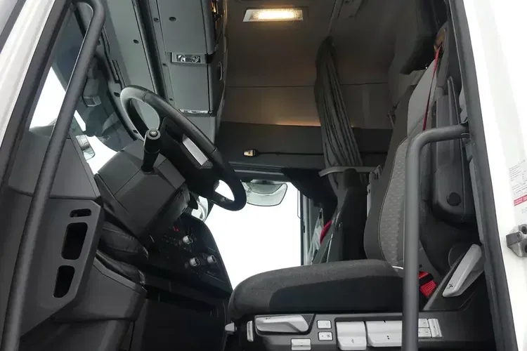 Renault T480 13L / EURO 6 / STANDARD / IDEALNY STAN / LIFT / zdjęcie 21