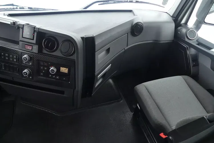 Renault T480 13L / EURO 6 / STANDARD / IDEALNY STAN / LIFT / zdjęcie 30