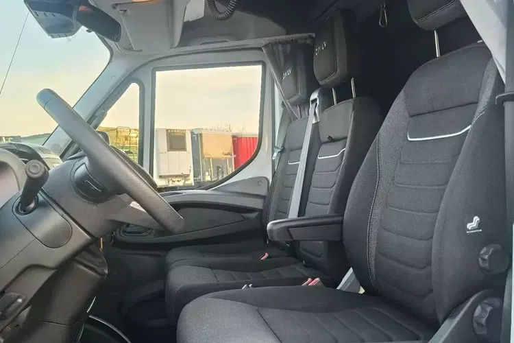 Iveco DAILY 70C18 / SKRZYNIA / FABRYCZNIE NOWE / NA PODUSZKACH / zdjęcie 23