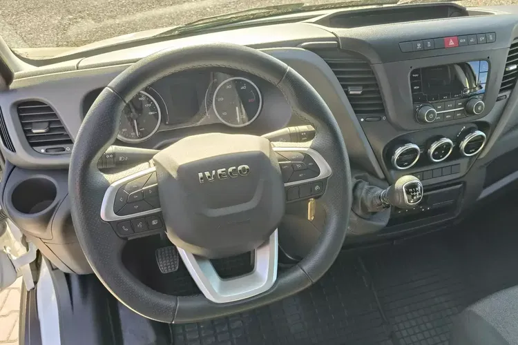 Iveco DAILY 70C18 / SKRZYNIA / FABRYCZNIE NOWE / NA PODUSZKACH / zdjęcie 24
