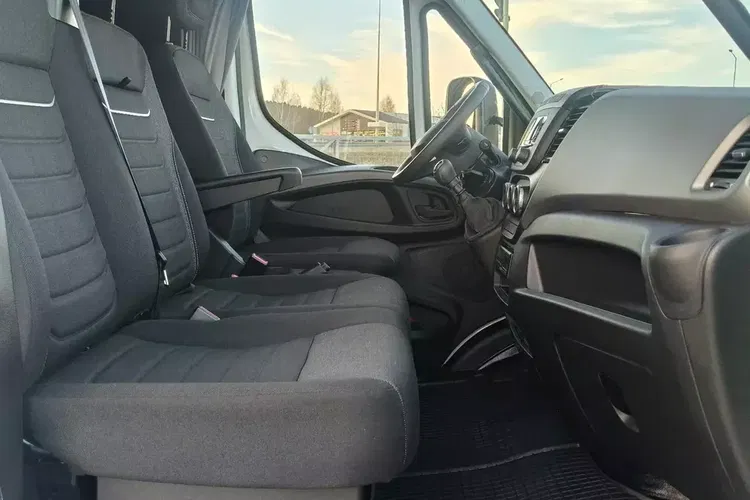 Iveco DAILY 70C18 / SKRZYNIA / FABRYCZNIE NOWE / NA PODUSZKACH / zdjęcie 30