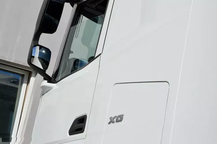 DAF XG 480 / ZF INTARDER / KLIMA POST. / OBROTOWY FOTEL / BOGATA WERSJA zdjęcie 17