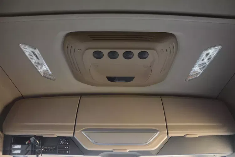 DAF XG 480 / ZF INTARDER / KLIMA POST. / OBROTOWY FOTEL / BOGATA WERSJA zdjęcie 38