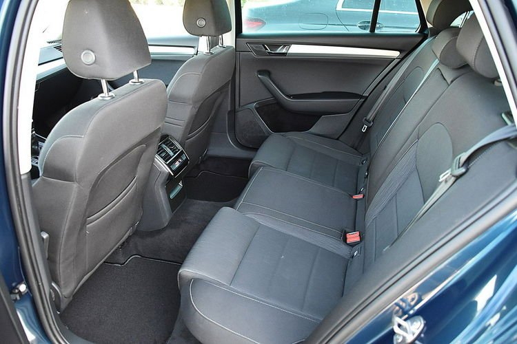 Skoda Superb 1.6Tdi 120Km Led Navi Xenon Gwarancja zdjęcie 11