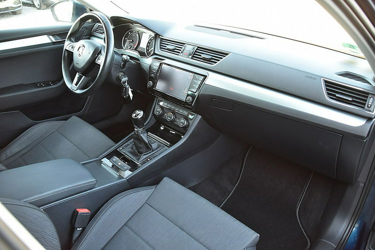 Skoda Superb 1.6Tdi 120Km Led Navi Xenon Gwarancja zdjęcie 9