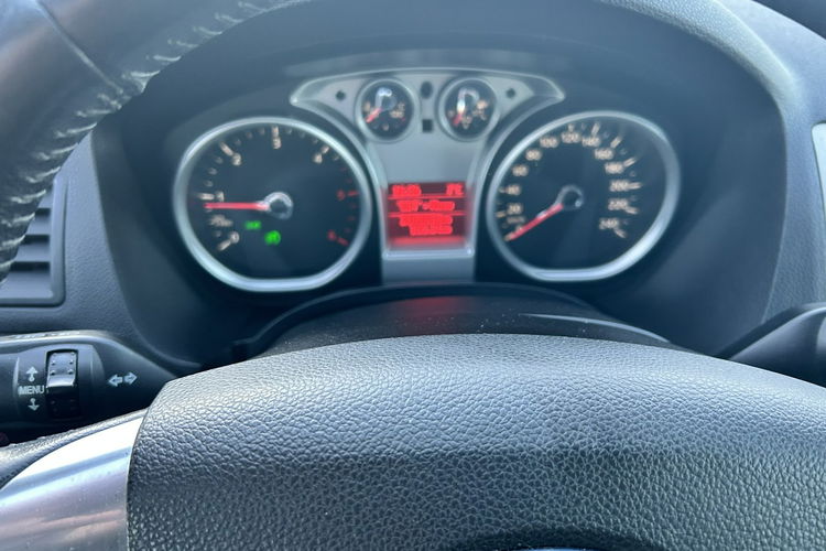 Ford Kuga zdjęcie 15