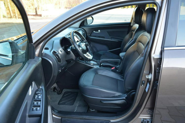Kia Sportage 2.0MPI+Gaz Skóry Xenon Ledy Duża Navi Kamera Keyless go Alu 18 zdjęcie 16