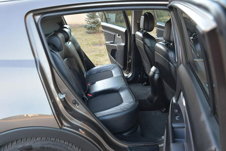 Kia Sportage 2.0MPI+Gaz Skóry Xenon Ledy Duża Navi Kamera Keyless go Alu 18 zdjęcie 18