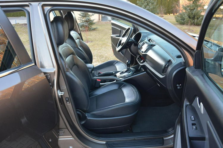 Kia Sportage 2.0MPI+Gaz Skóry Xenon Ledy Duża Navi Kamera Keyless go Alu 18 zdjęcie 19
